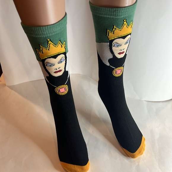 ❤️ Disney Villains Womens Crew Socks NWT - Picture 2 of 9